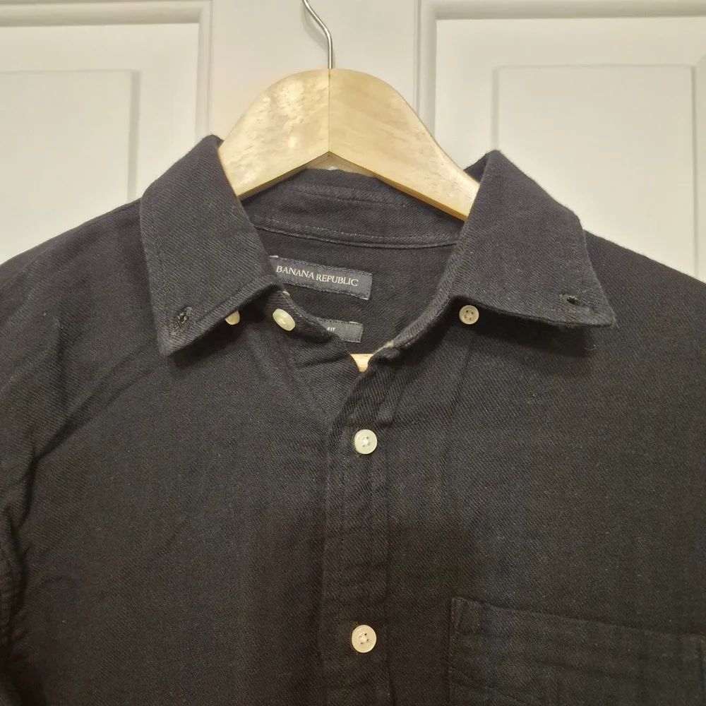 Banana Republic Mens Untucked Slim Fit Black Flannel Button Down Shirt Medium